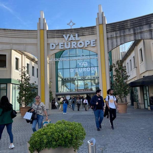 Magic Studio - Disneyland Paris Shopping Village 9 Minutes 쉐시 외부 사진